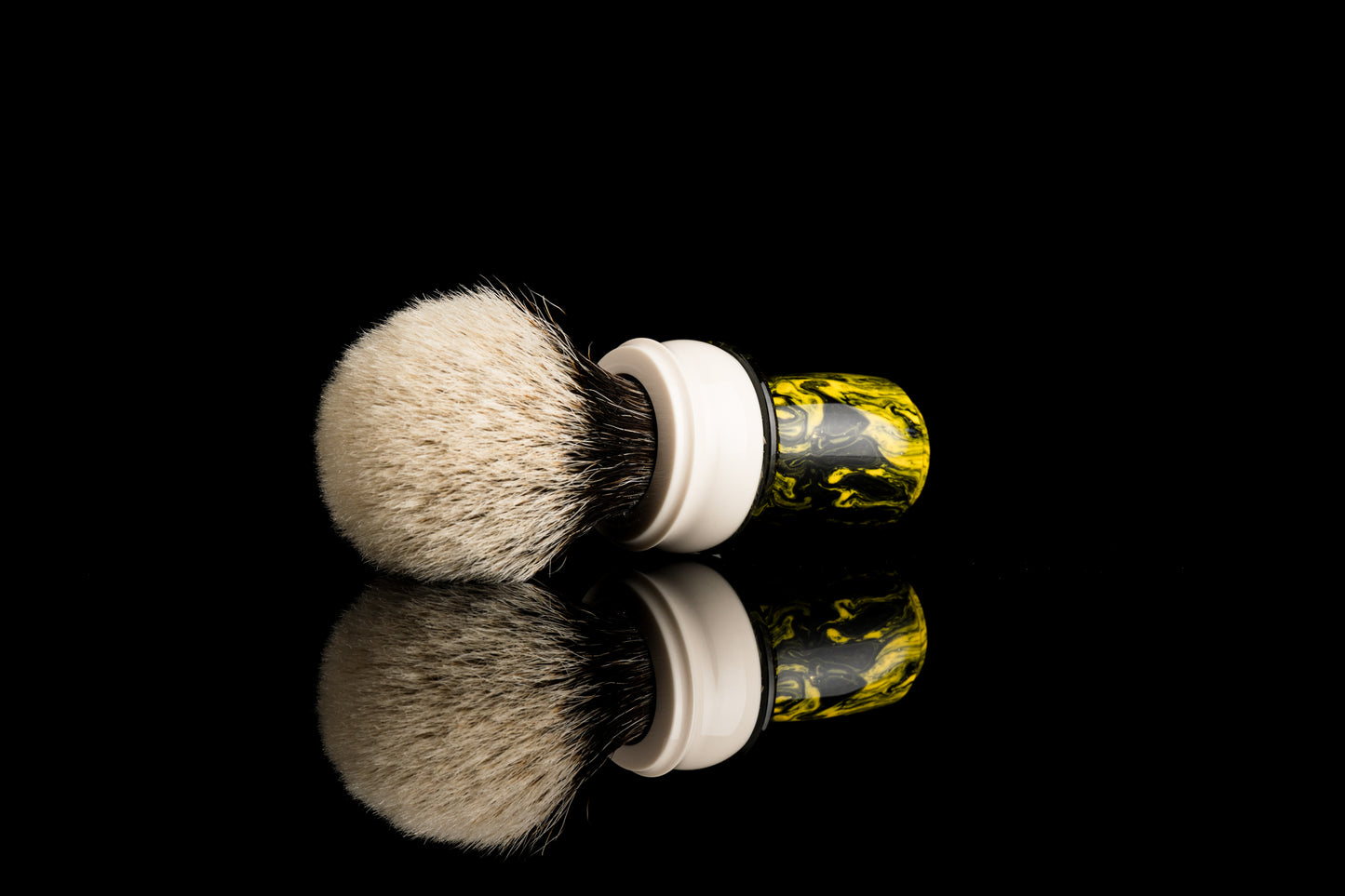 Tulip - Resin Hybird -‘Green algae‘ shaving brush handle