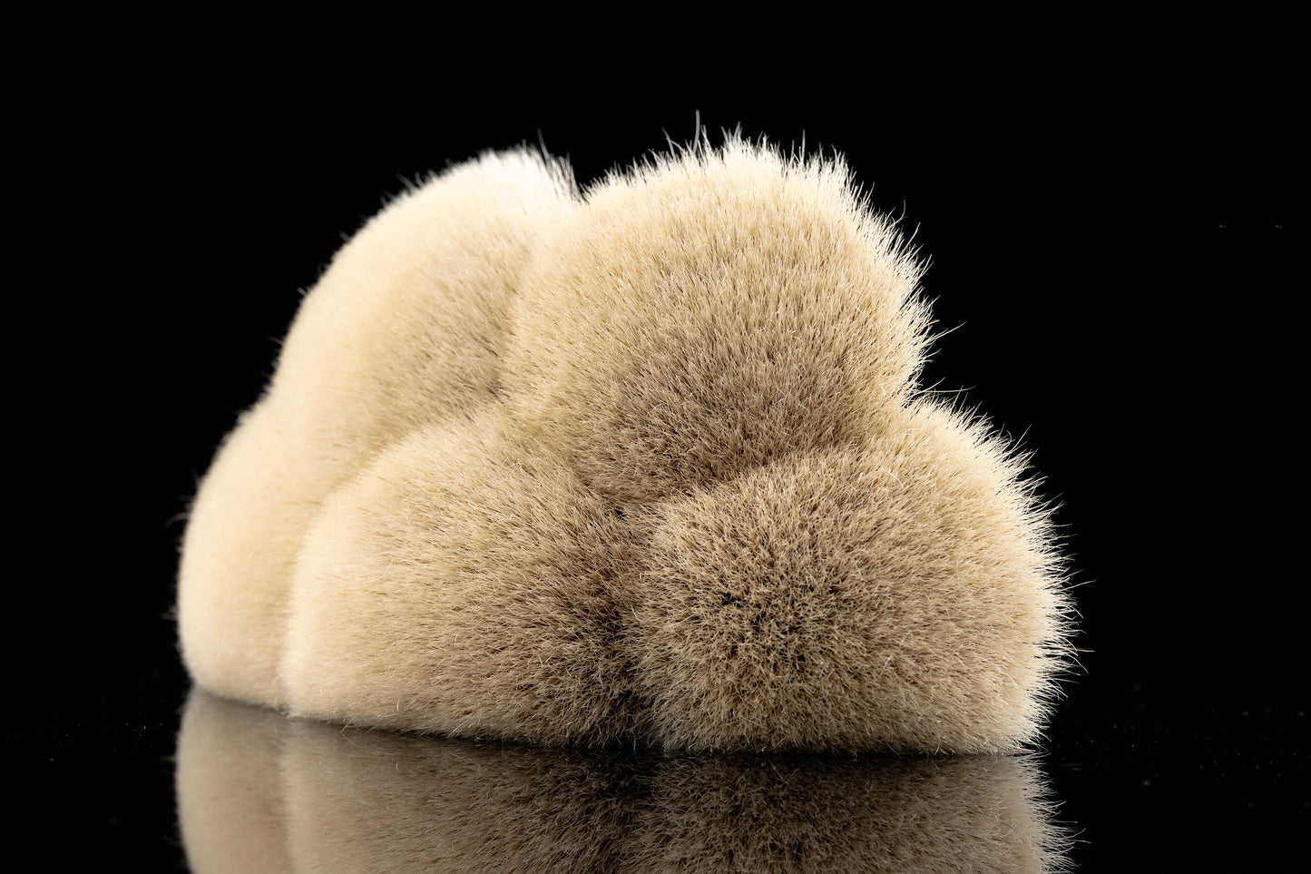 Manchuria M-5 finest two band badger handtied knot