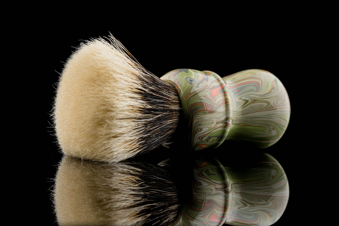 Fluid Art - Compass - Macaron shaving brush handle
