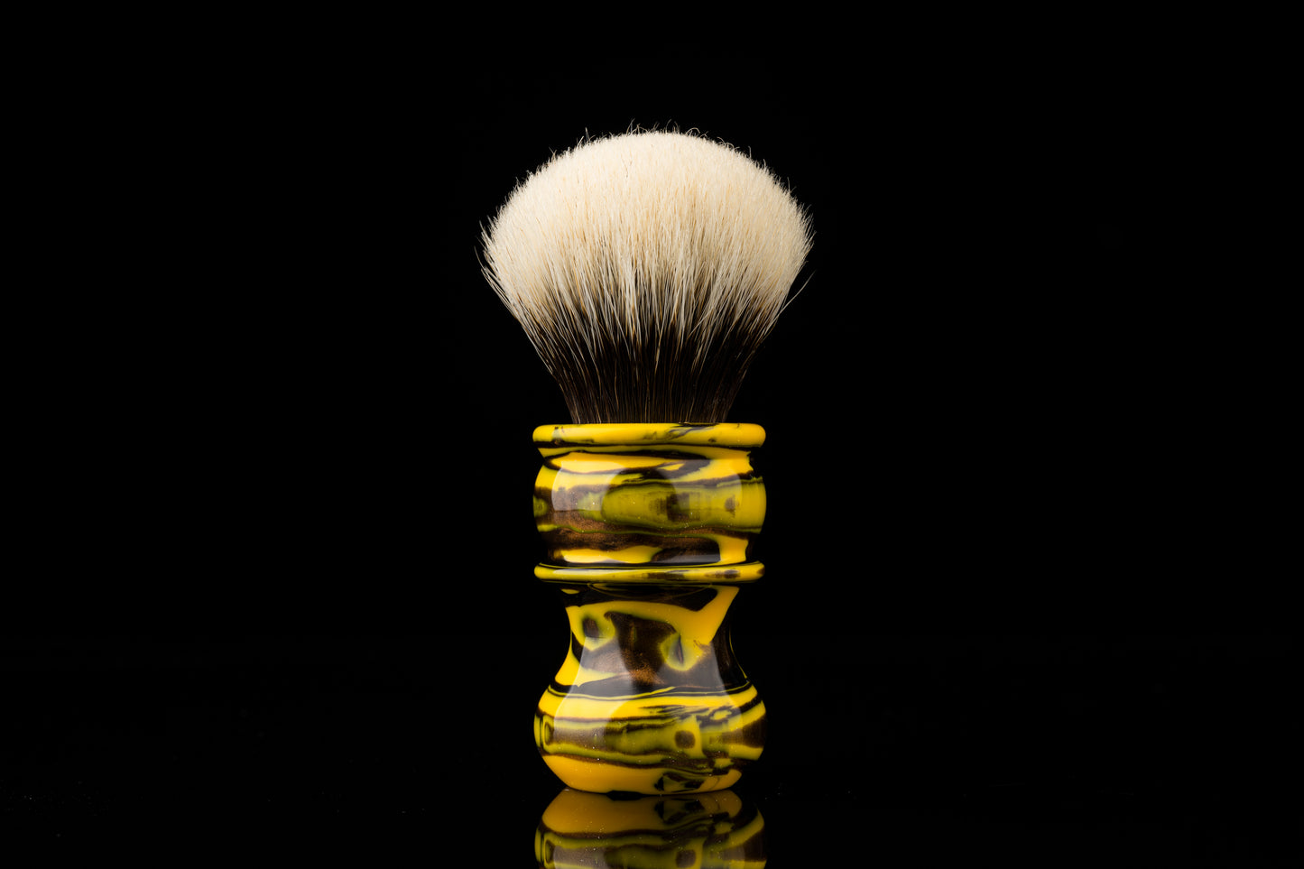 Venus - ‘Bumblebee’ shaving brush handle