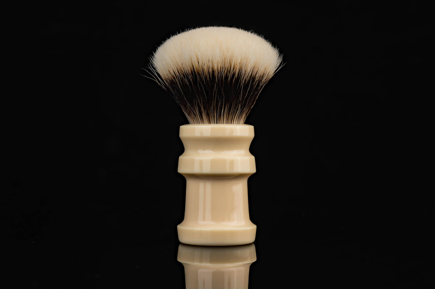 DING(鼎) - Ornament from the Emperor shaving brush handle