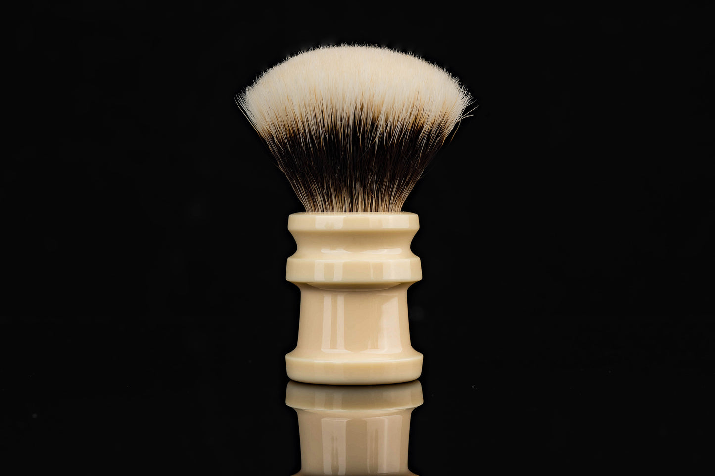 DING(鼎) - Ornament from the Emperor shaving brush handle