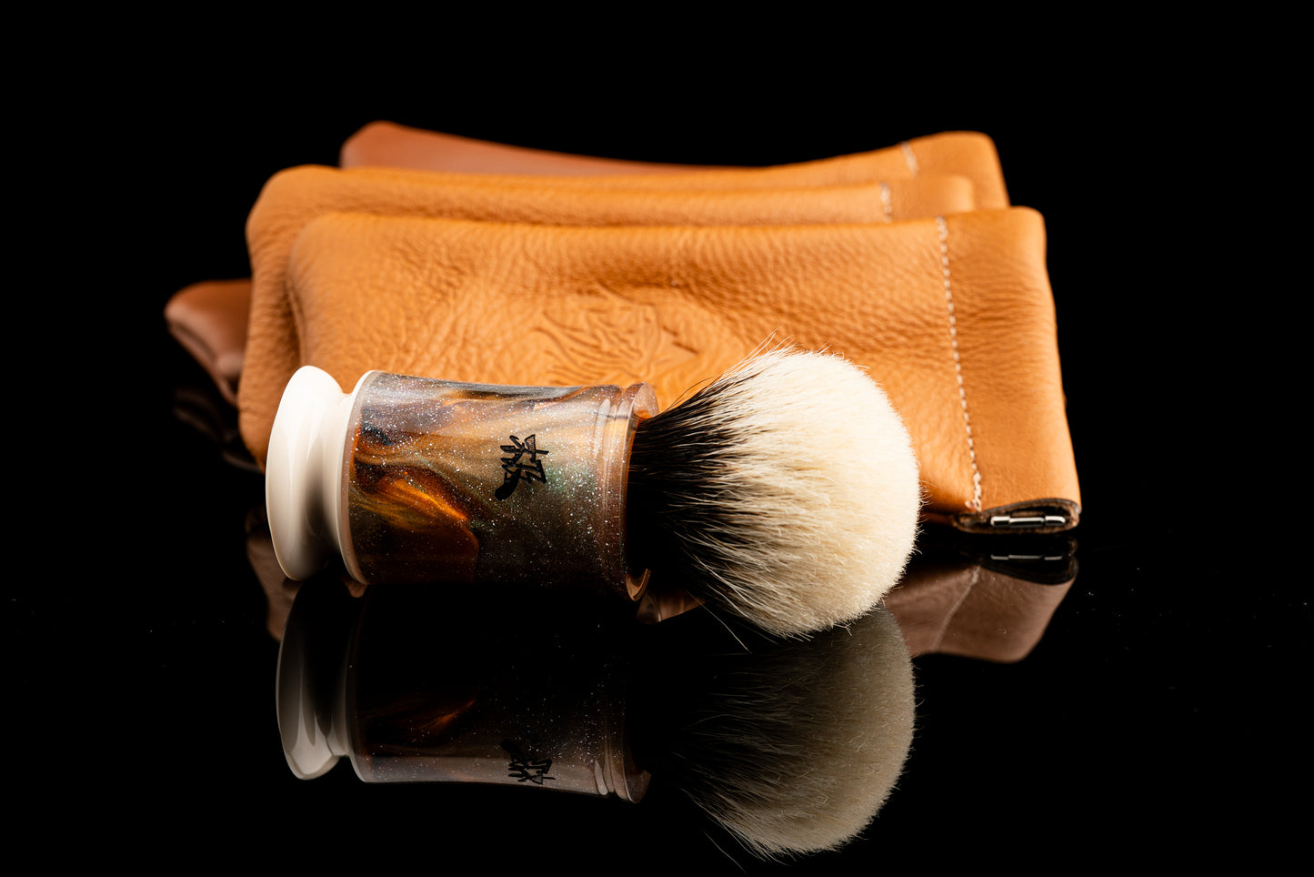 OUMO Shaving Brush Quick-open pouch