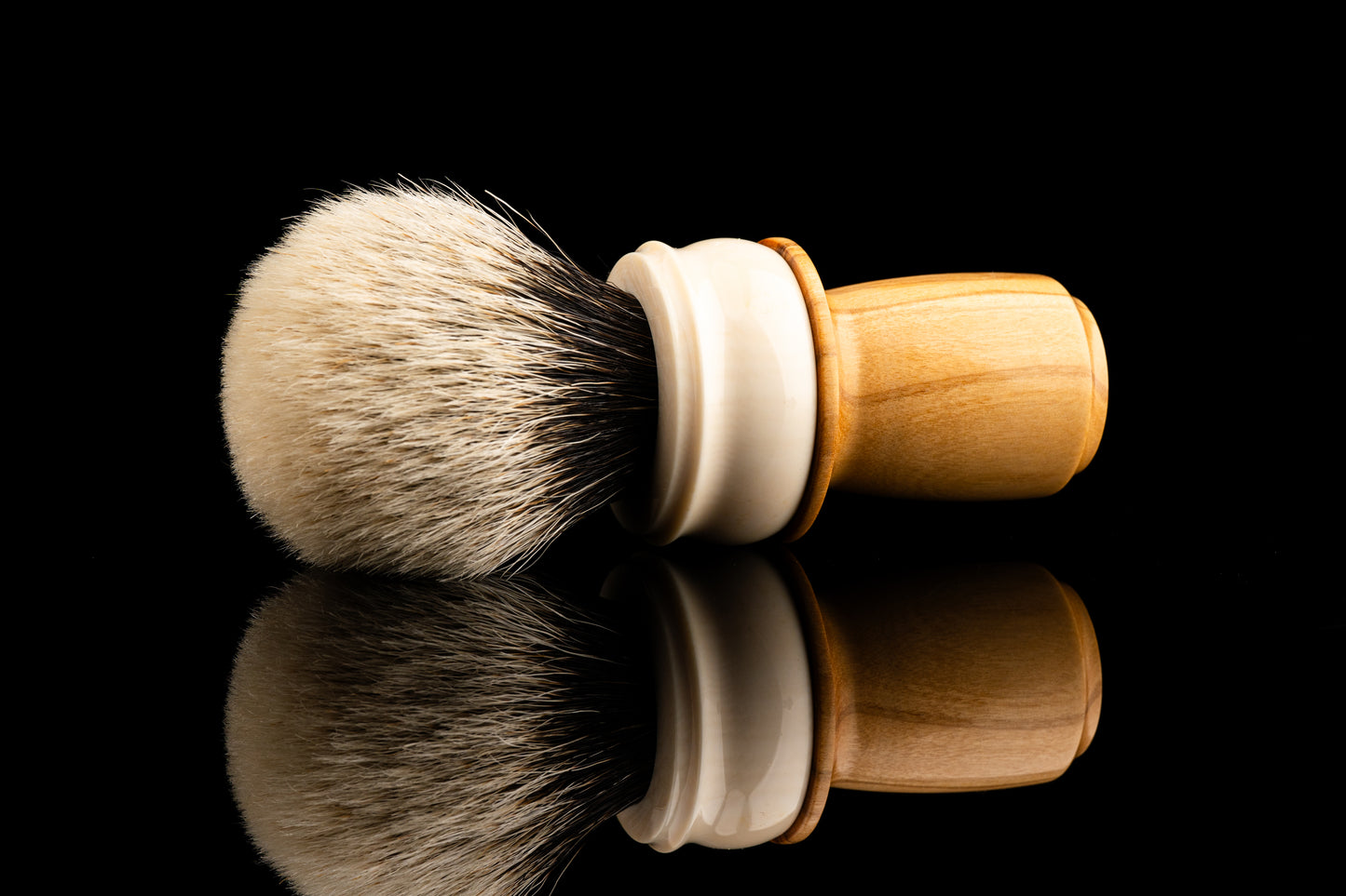 Tulip - ‘Olive wood‘ shaving brush handle
