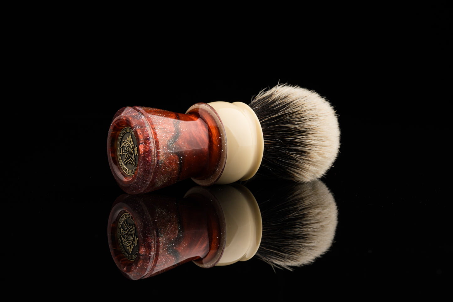 Exceed-贰-Glaze-'Crimson' shaving brush handle