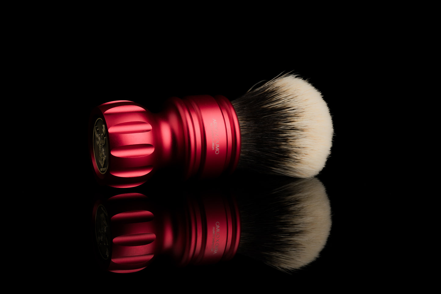 OUMO X ARNO - Metal Scarab - Chinese Red shaving brush handle