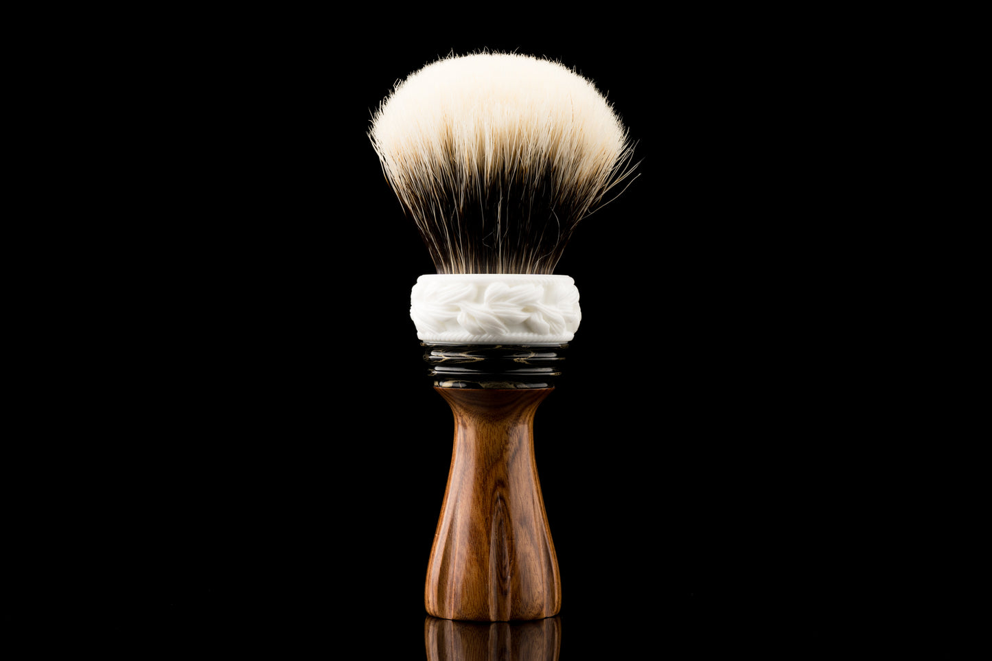 ‘Yingluo’- ‘纯洁’ Limited Edition shaving brush handle