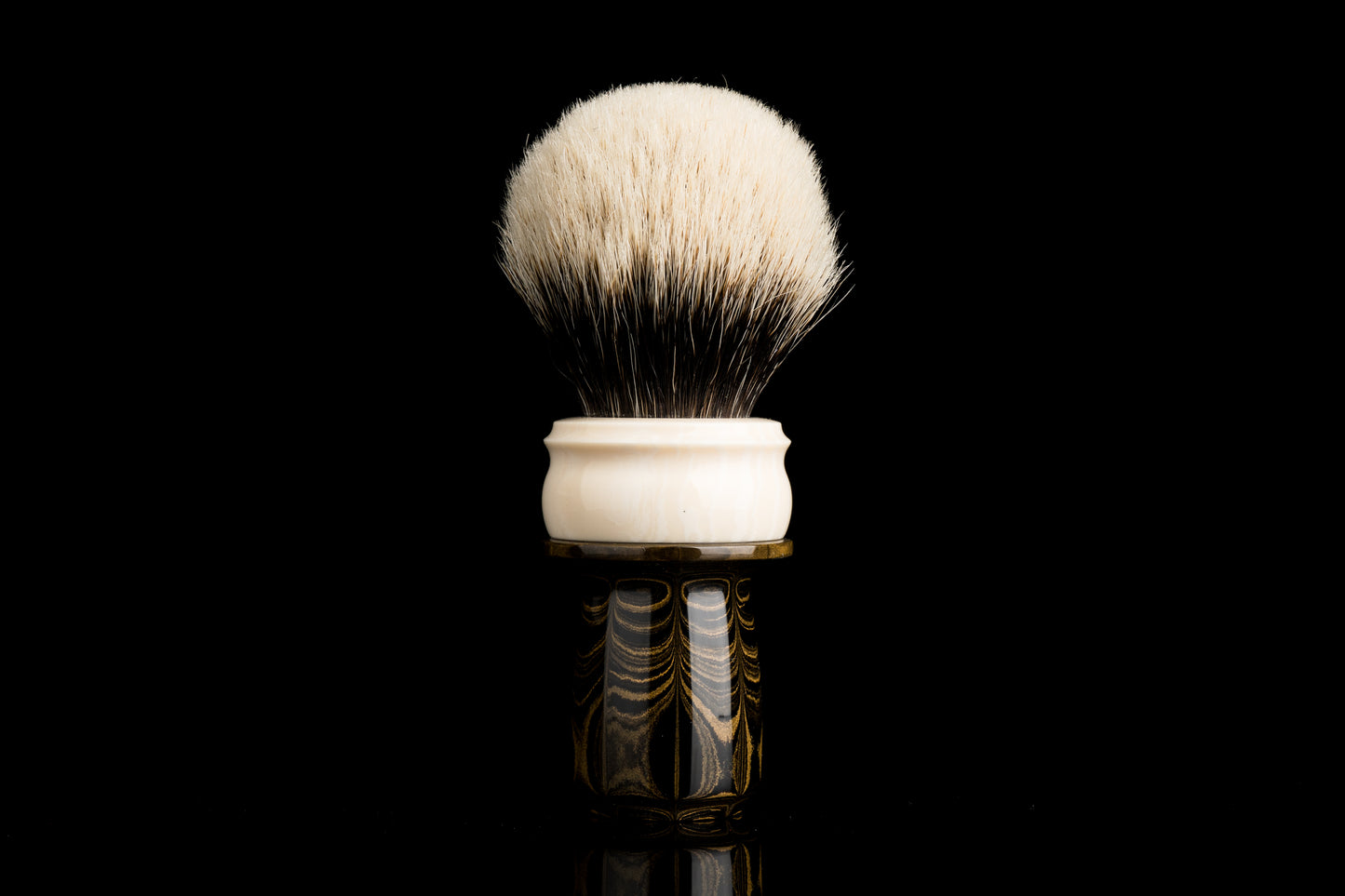 Tulip - Ebonite Hybird -‘Guards‘ shaving brush handle