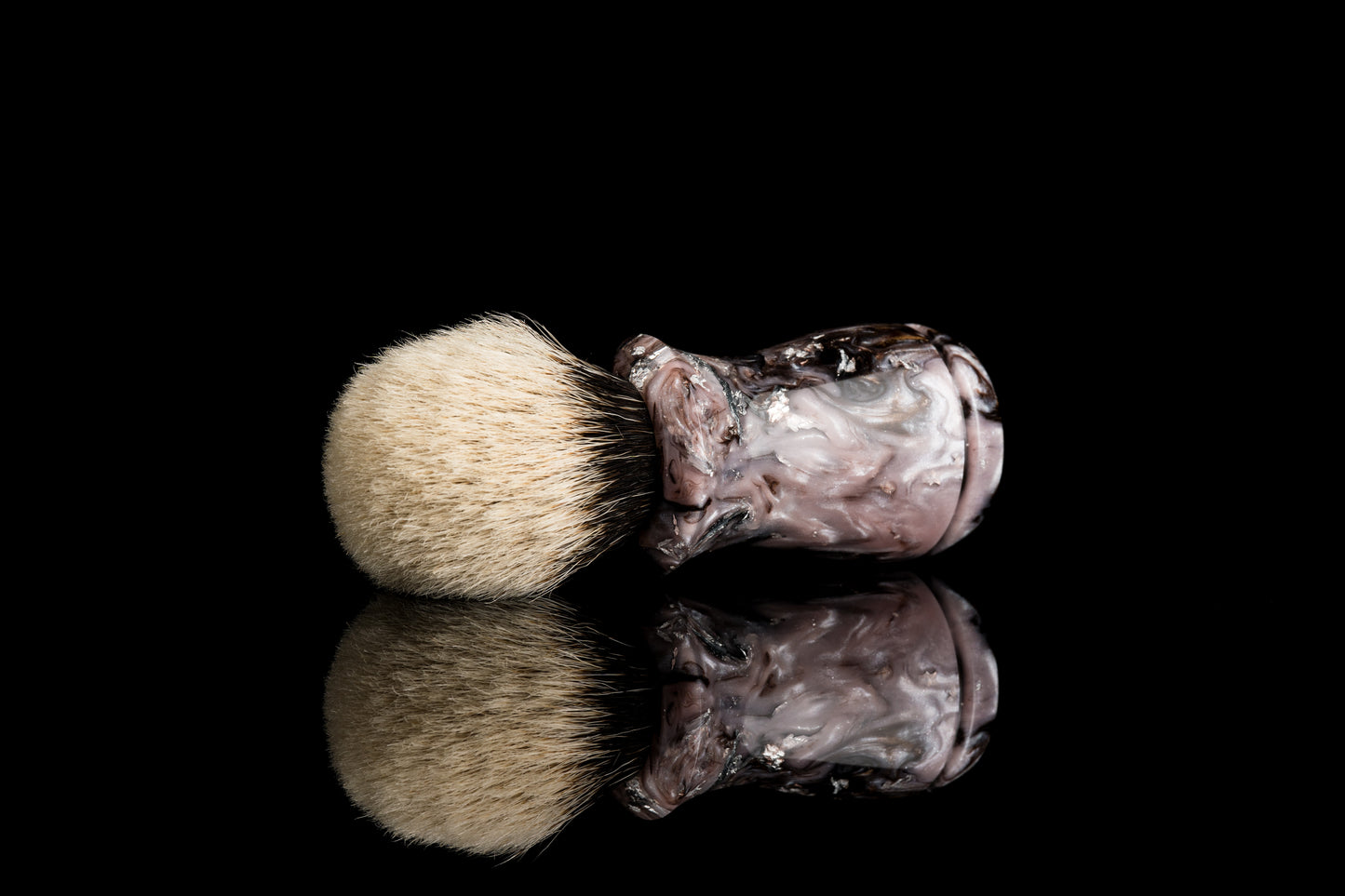 Element  - '太极 'shaving brush handle