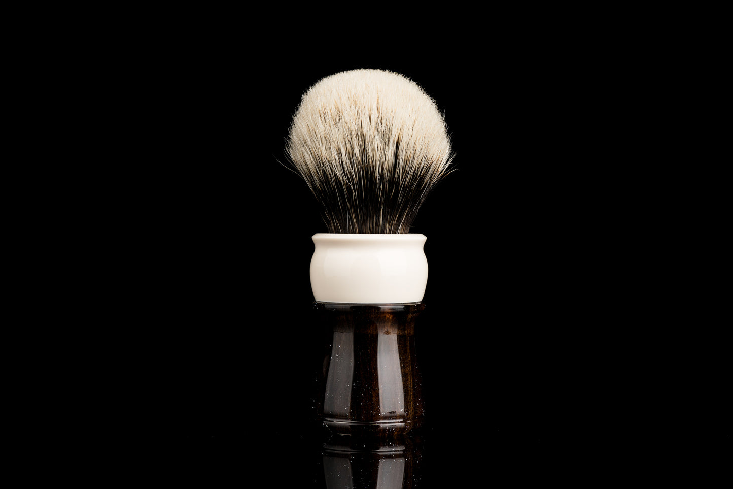 Exceed-贰-Glaze-'Black Hole' shaving brush handle