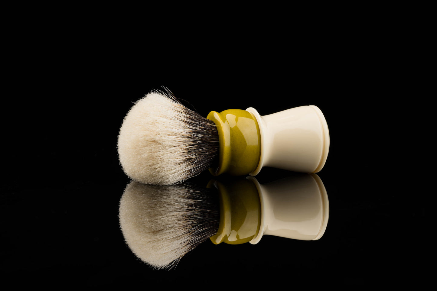 Exceed-2-'Loess' Acrylic Hybrid shaving brush handle